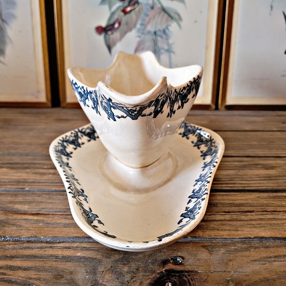 Image 1 of Salsera Longwy Terre de Fer Rhodes, finales del siglo XIX, decoración azul