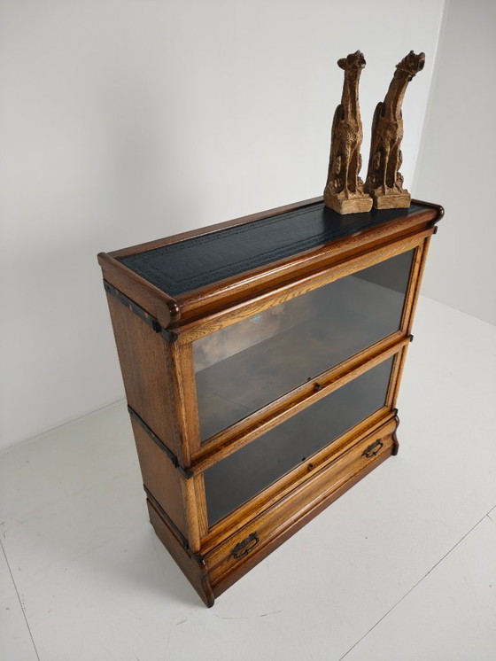 Image 1 of Antieke houten Globe-Wernicke boekenkast