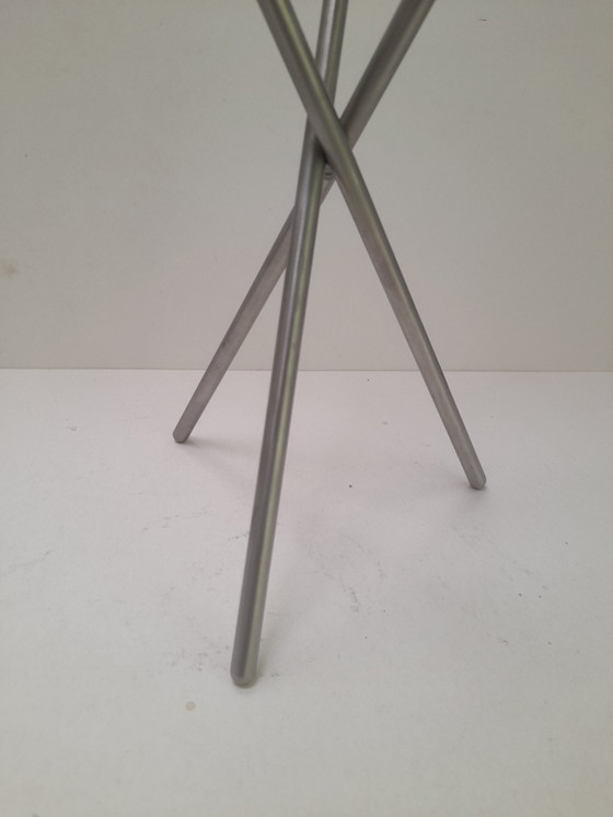 Image 1 of Großer, dreibeiniger Kerzenständer aus gebürstetem Aluminium