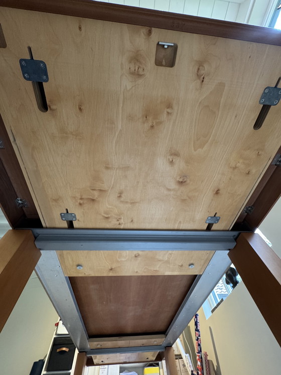 Image 1 of Molteni kersenhouten uitschuifbare tafel