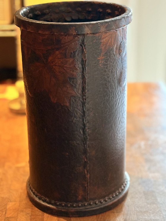 Image 1 of Antico contenitore in pelle – George Hulb – XIX secolo