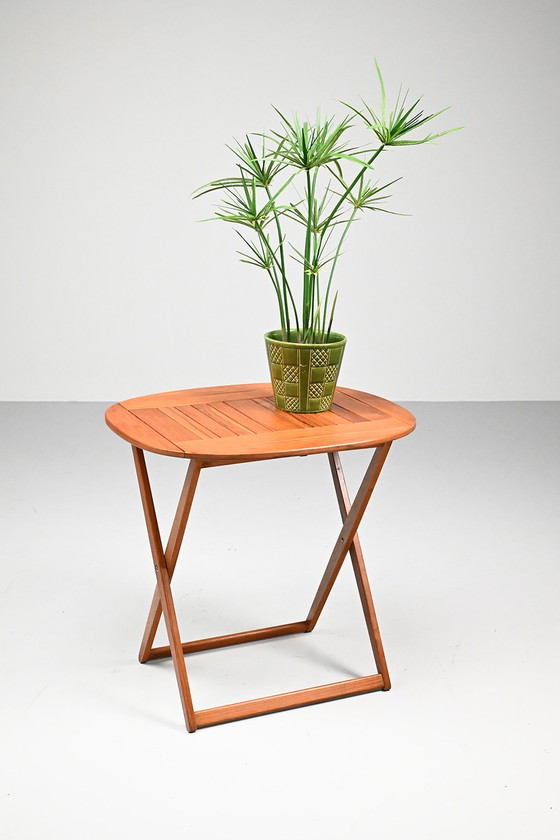 Image 1 of Mesa auxiliar Dyrlund