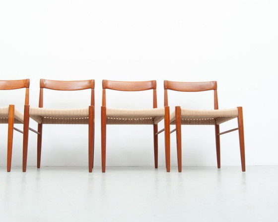 Image 1 of 4 chaises de salle à manger en teck, conçues par Henry Walter Klein pour Bramin, années 1960