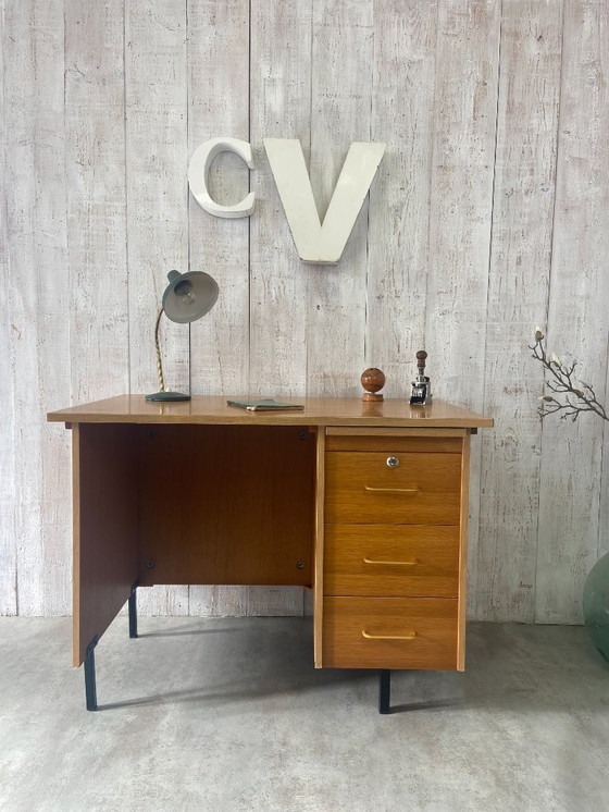 Image 1 of Modernist office