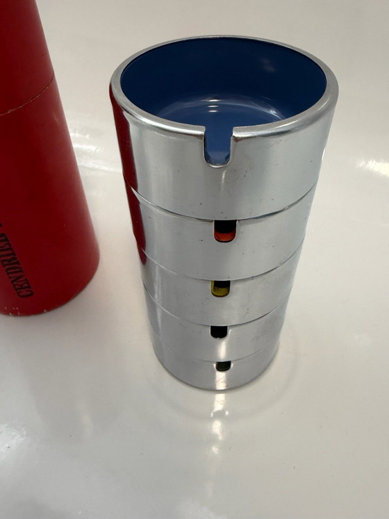 Space Age "Tower" Ashtray, Isamu Kenmochi for IPPAG, vintage 1970, Decorative Objects, Chrome, Plastic (photo 5 of 15)