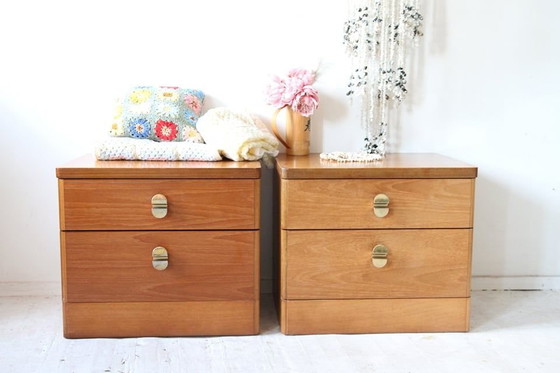 Comodini in teak Mid-Century di Stag, set di 2 – Mid Century Modern (photo 3 of 5)