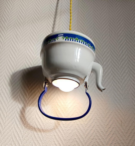 Image 1 of Vintage geëmailleerde theepot hangend