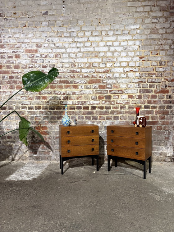 Image 1 of Een paar Scandinavische ladekasten uit de jaren 60.