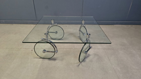 Image 1 of Glazen salontafel op wielen, jaren 80