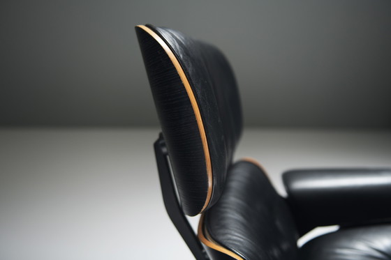 Image 1 of Vintage Eames Lounge Chairs & Ottoman 1971 - Ray & Charles Eames - Herman Miller