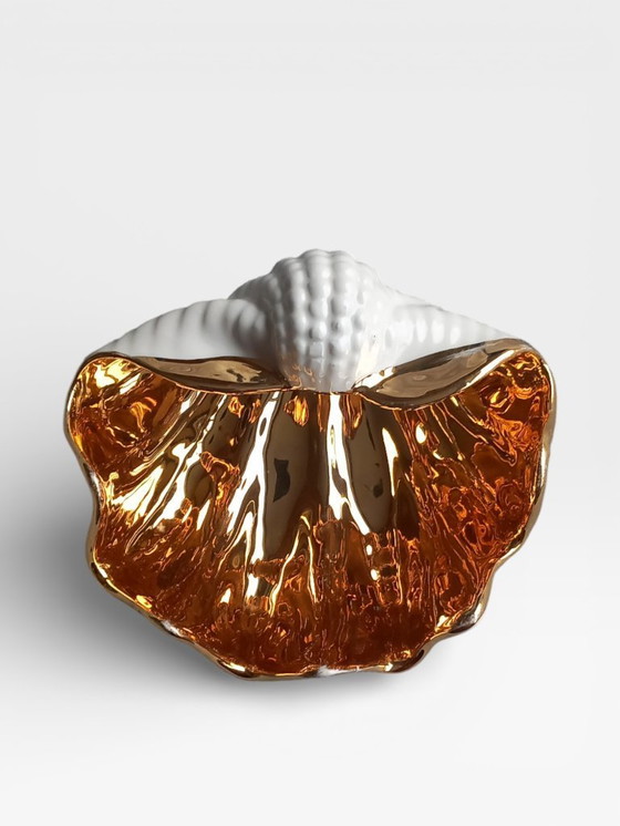 Image 1 of Vintage 1960s porseleinen schelpschaal met goudluster - Hollywood Regency stijl