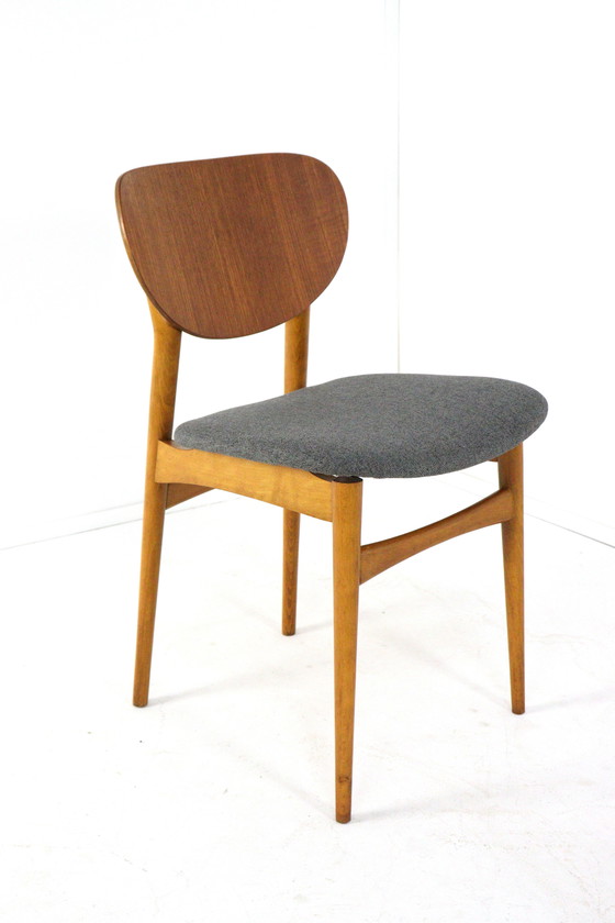 Image 1 of Satz von 4 Vintage Stühlen Neu gepolstert 'Uder'