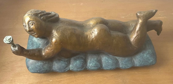 Image 1 of Anna Bogouchevskaia : Femme sur un matelas pneumatique, Bronze 2002