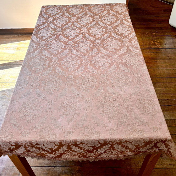 Image 1 of Tischdecke aus Seidendamast 19.