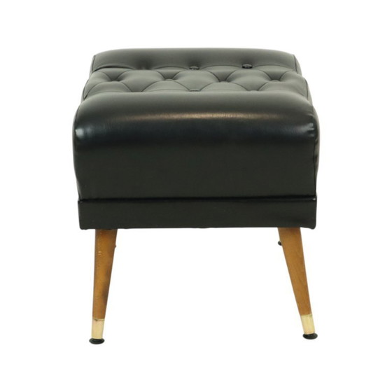 Image 1 of Reposapiés Patas Cónicas Estilo Chesterfield