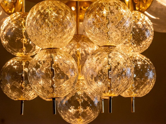 Image 1 of Lampadario in ottone e vetro di metà secolo, Europa, anni '60