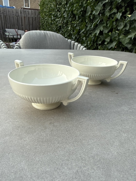 2x Wedgwood Mantel Vase – Porcelain (photo 4 of 5)