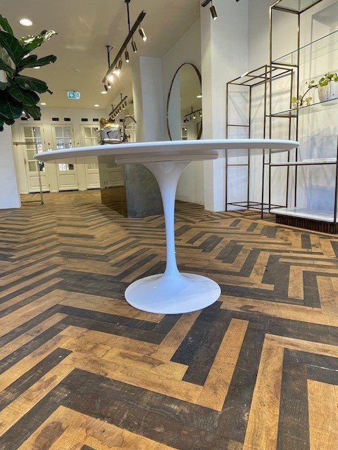 Table tulipe originale de Saarinen par Studio Knoll 1957
