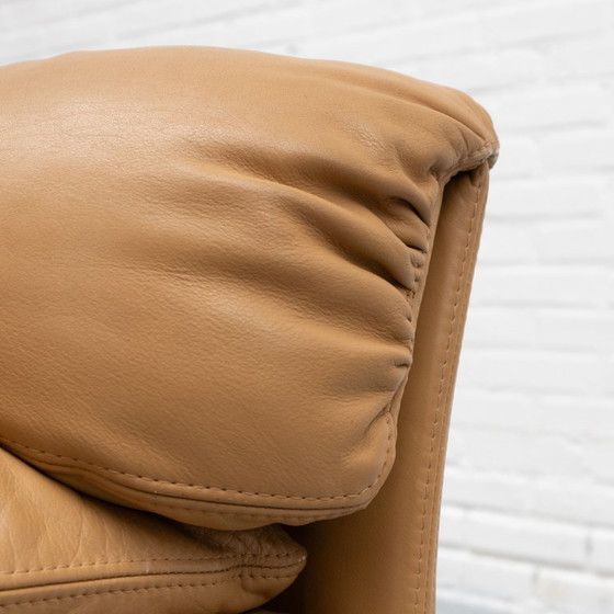 Image 1 of Giovanni Ofredi Queening Poltrona Saporiti