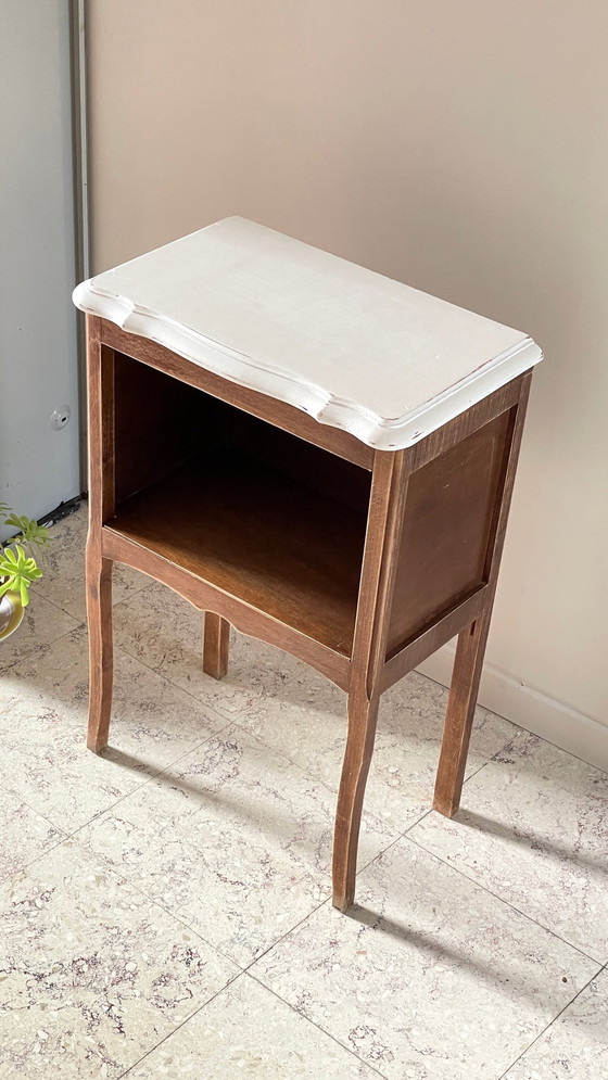 Image 1 of Vintage wit houten nachtkastje