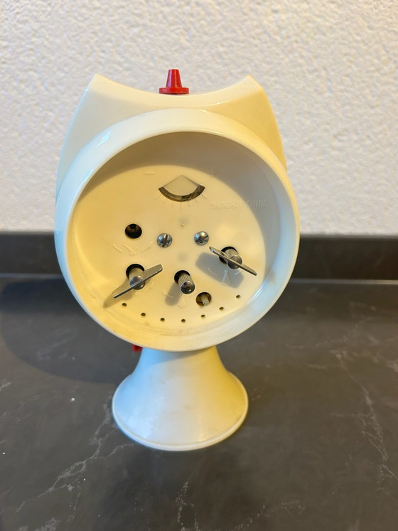 Vintage Chunlei space age table clock – Plastic (photo 3 of 5)