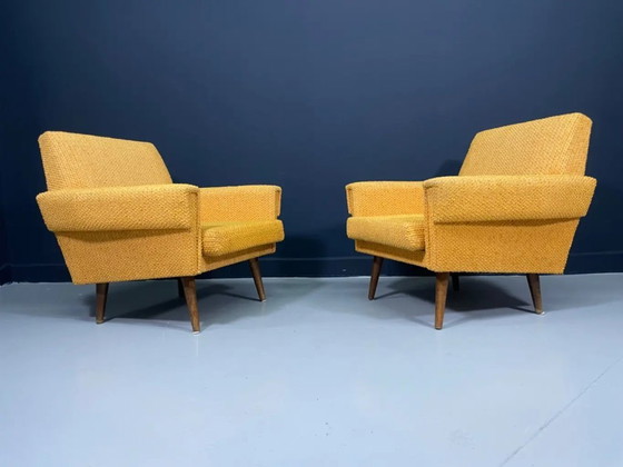 Image 1 of Een paar retro fauteuils, gestoffeerde loungestoelen uit het midden van de 20e eeuw, Midden-Europa, midden 20e eeuw