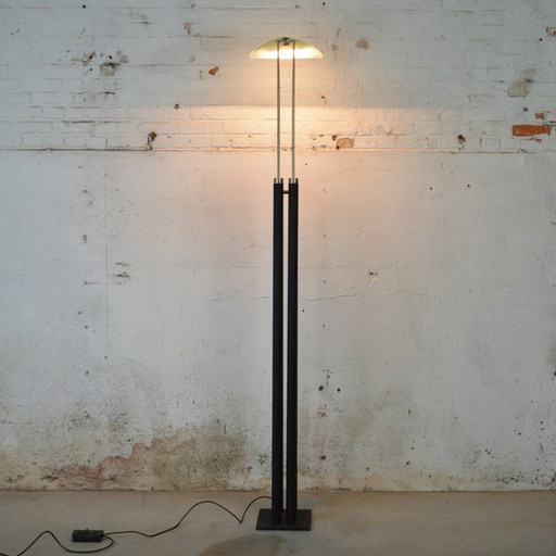 1 x Fortis floor light