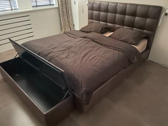 Image 1 of Combinaison sommier Wittmann et cuir marron Habana avec tête de lit