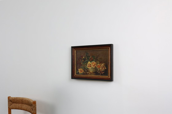 Image 1 of Nature morte vintage représentant un vase avec des fleurs, France ca. 1940