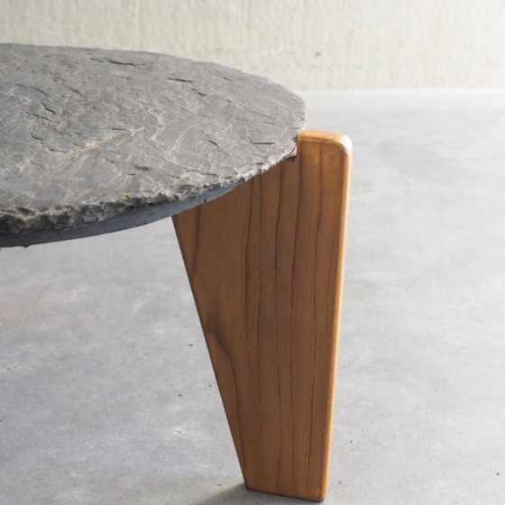 2 tavolini laterali brutalisti in ardesia e legno di pino – Stone, Wood (photo 18 of 20)