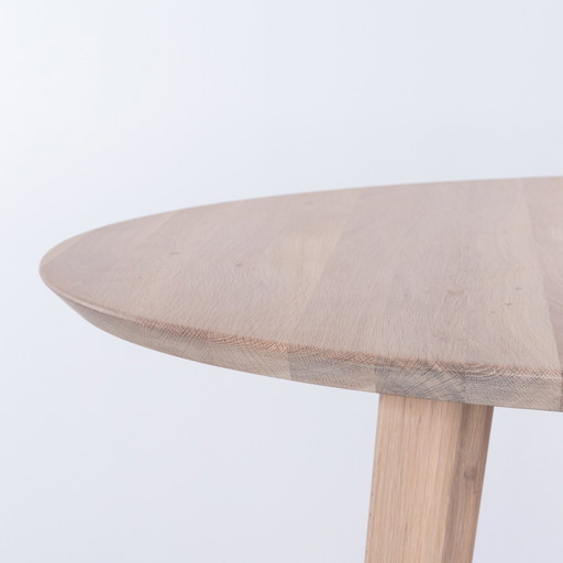 Runder Designertisch von Sav & Økse - White Wash