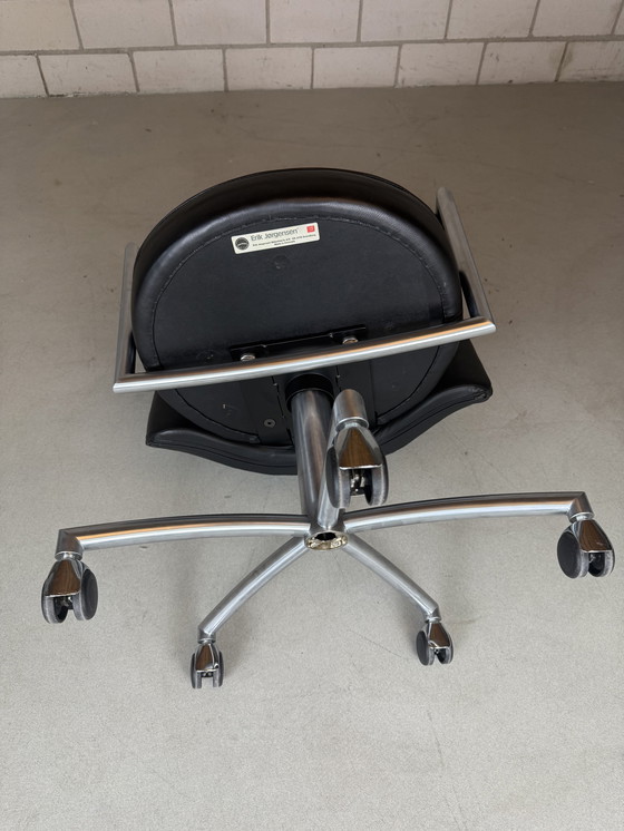 Image 1 of Erik Jorgensen EJ80-R office chair/conference chair