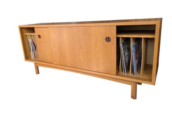 Image 1 of Buffet danois vintage unique pour vinyles