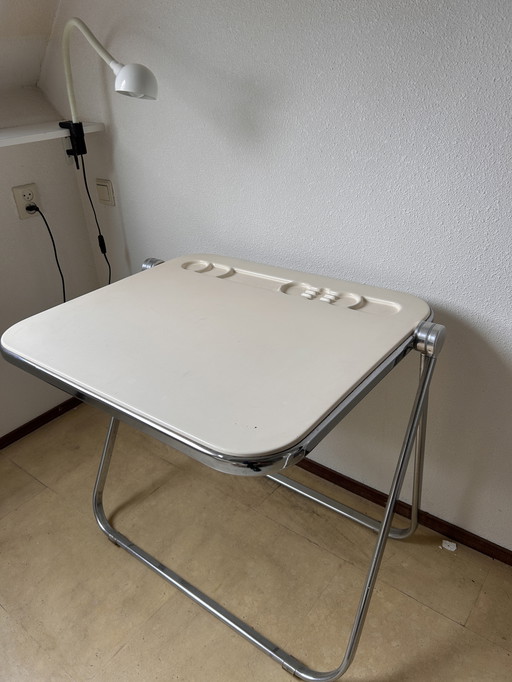 Vintage Platone inklapbaar buro, ontworpen door Giancarlo Piretti voor Anonima Castelli in 1970. 