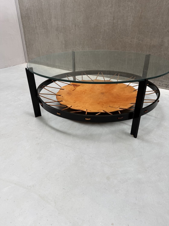 Mid-Century Modern Ronde Salontafel Van Glas, Staal En Leer – Metal, Leather (photo 6 of 9)