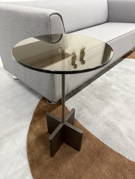 Image 1 of 2 tavolini Beek Cross in vetro bronzo e rovere affumicato