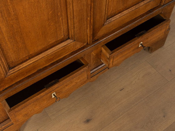 Antique Oak Wardrobe – Wood (photo 11 of 12)