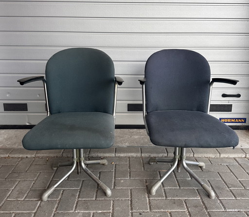 2x Gispen 356 design office chairs