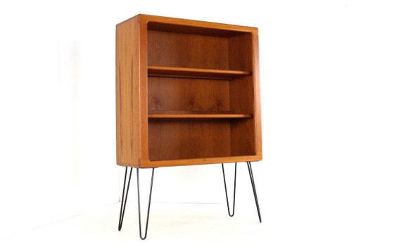 Image 1 of Dyrlund vitrinekast vintage Deens design