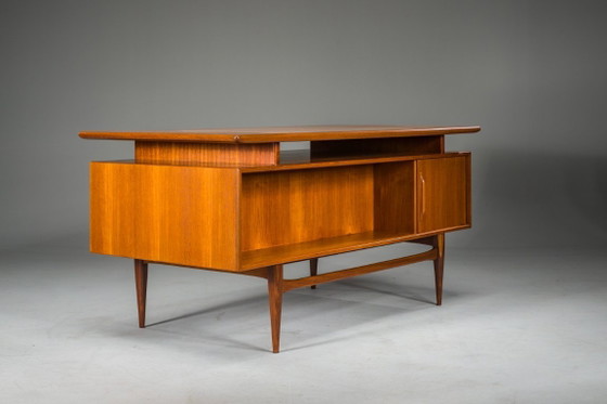 Image 1 of Escritorio modelo RT200 en teca, diseñado por Heinrich Riestenpatt, Alemania, década de 1960.