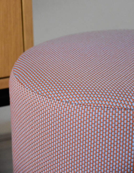 Image 1 of Pouf rotondo in tessuto Kvadrat Drop – Ø37cm x H40cm