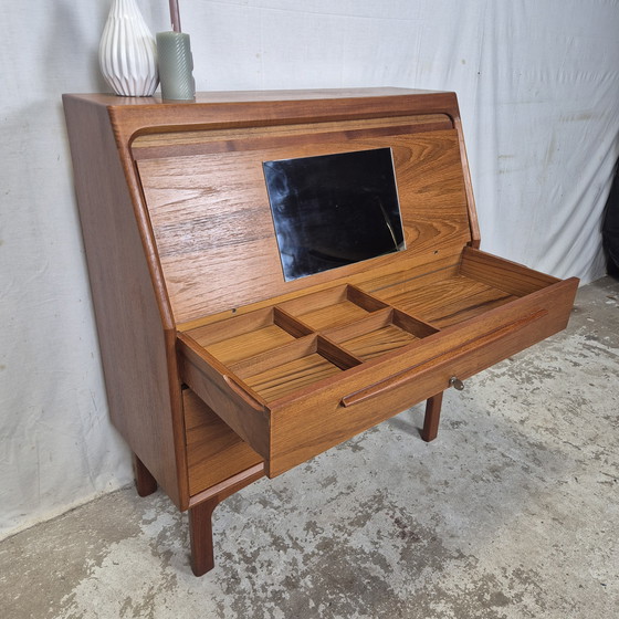 Image 1 of Bernhard Pedersen & Søn, vintage Deense secretaire, kaptafel