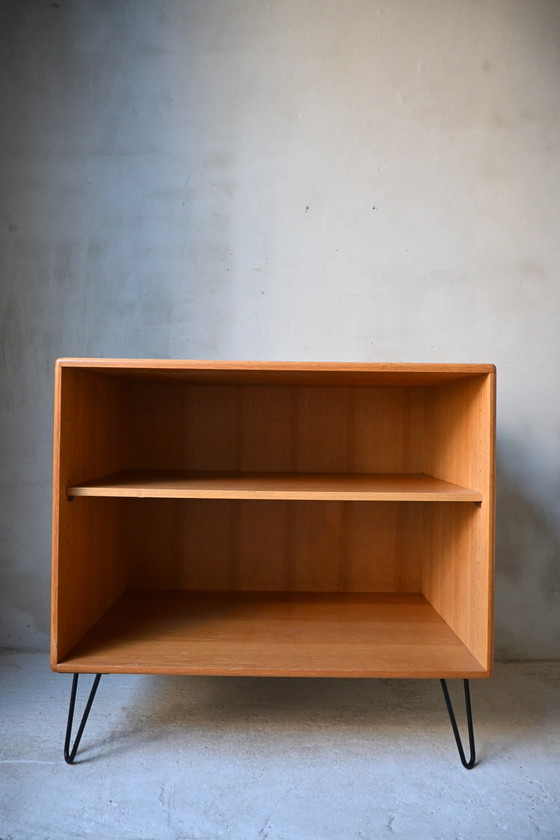 Image 1 of Meuble à disques vinyles/bibliothèque/meuble ouvert en chêne vintage