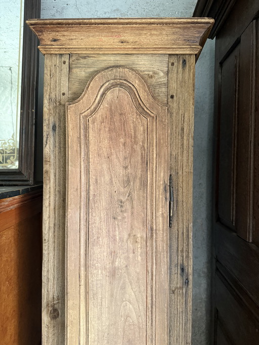 Rustikale Stipo-Dispenser aus dem Jahr 700 in Legno