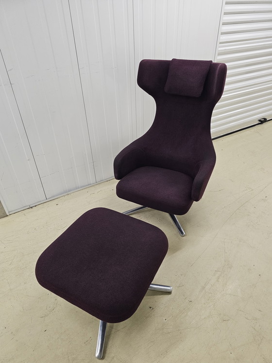 Image 1 of Vitra Grand Repos Fauteuil & Ottoman