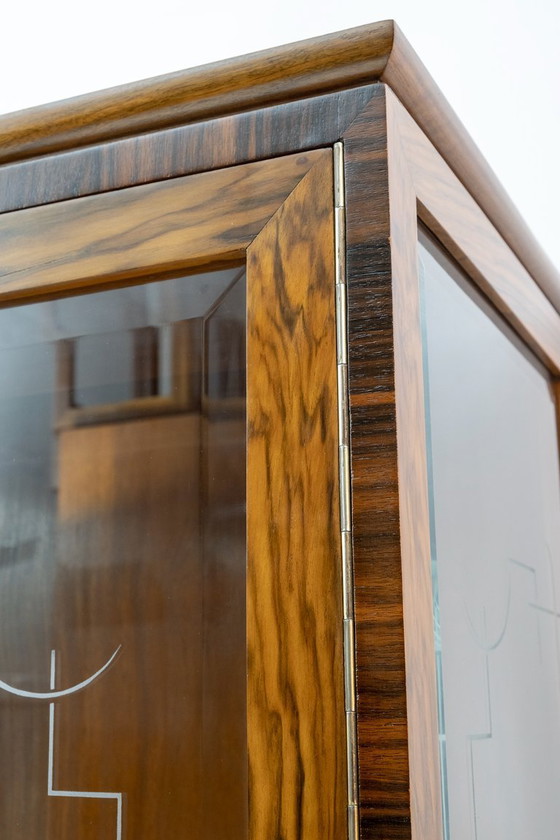 Image 1 of Art Dèco Italienische Nussbaum Vitrinen oder Bar Vitrine, 1925