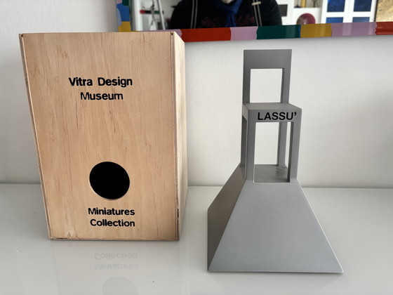 Image 1 of Sillas en miniatura VITRA LASSU’ A Mendini