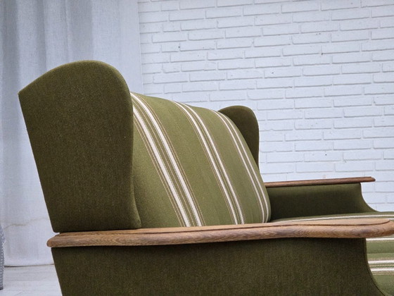 Image 1 of 1970, canapé danois 3 places, meuble en laine, bois de chêne massif.