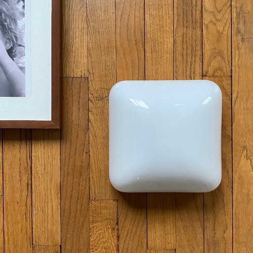 Lampada da parete/soffitto quadrata in vetro opalino bianco, lampadario vintage anni '60-'70, 25 cm