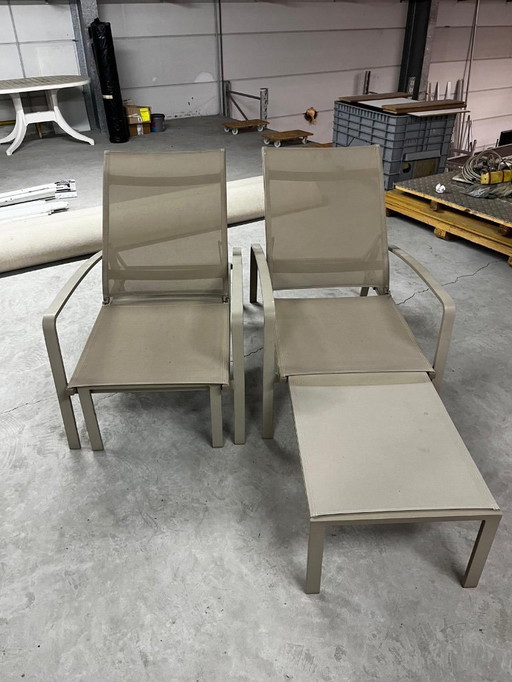 Set of 2 lounge chairs